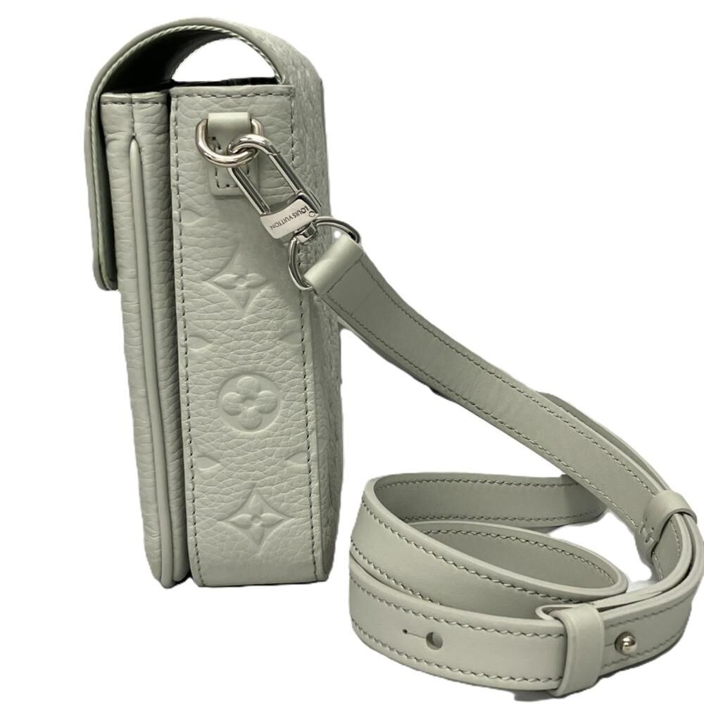 Louis Vuitton Shoulder Bags