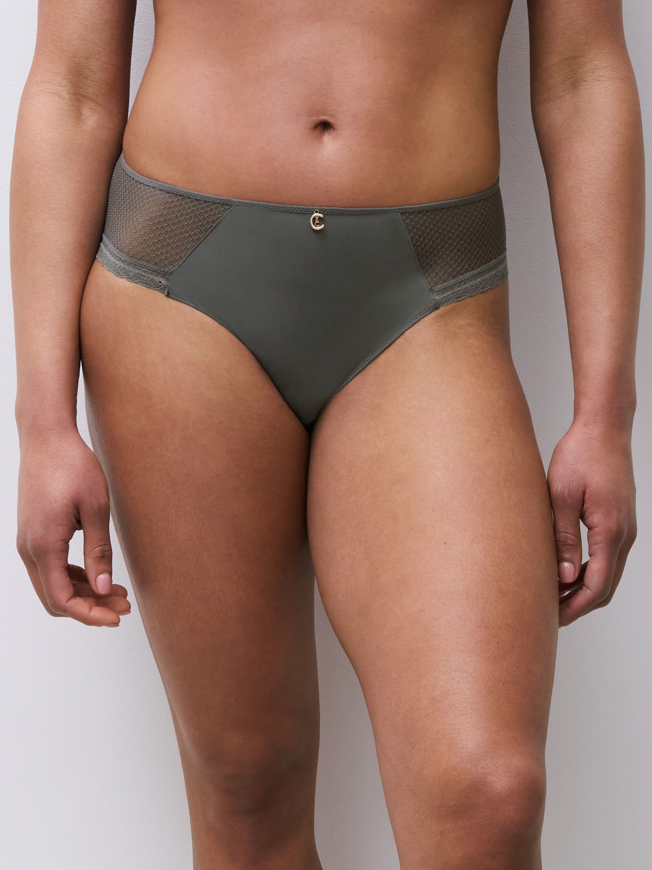Romance Full brief