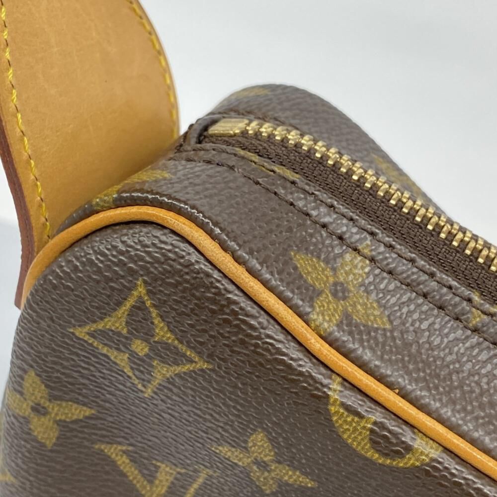 Louis Vuitton Croissant