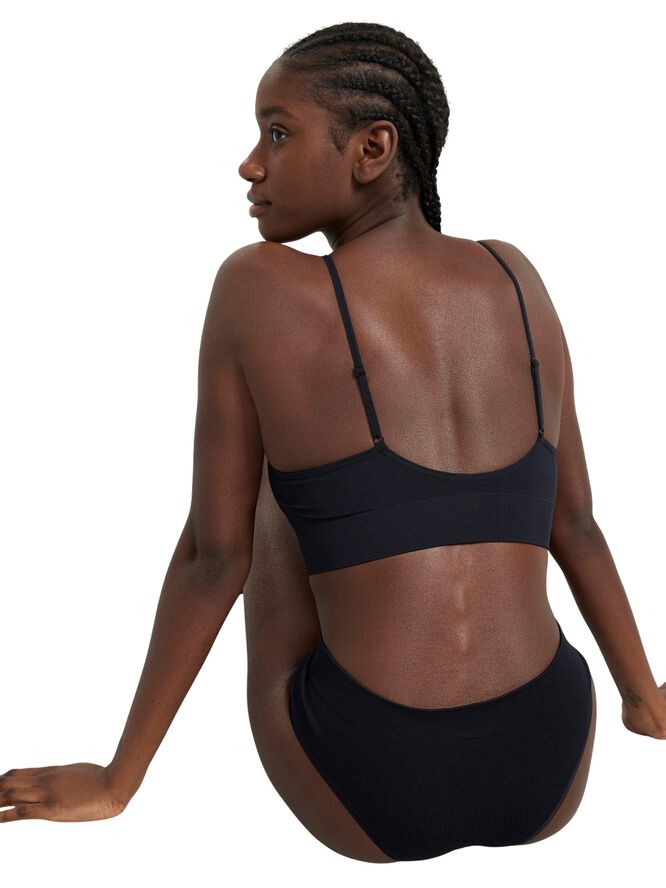 Mjuk ribbad bh utan sömmar med v-ringning