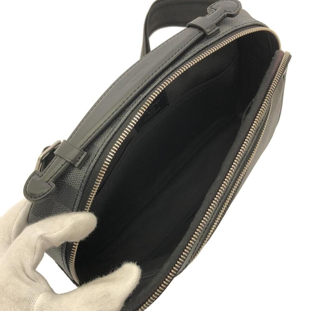 Louis Vuitton Shoulder Bags