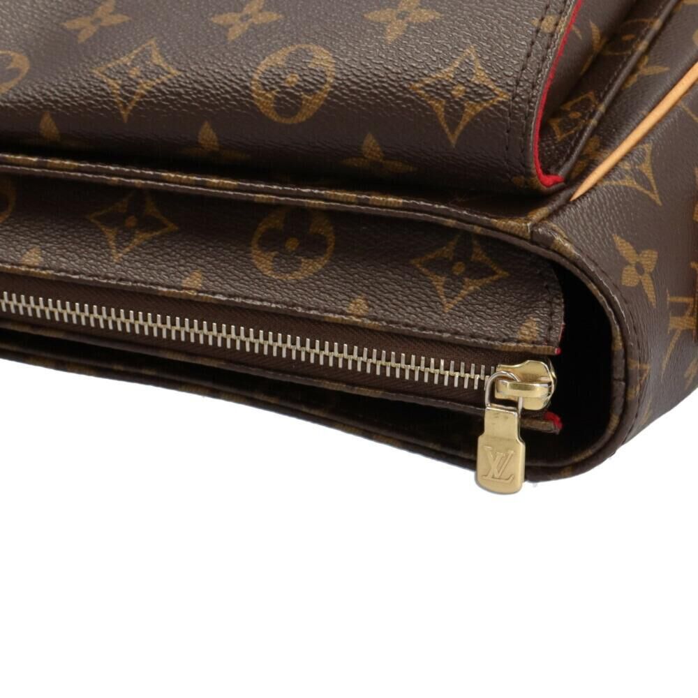 Louis Vuitton Shoulder Bags