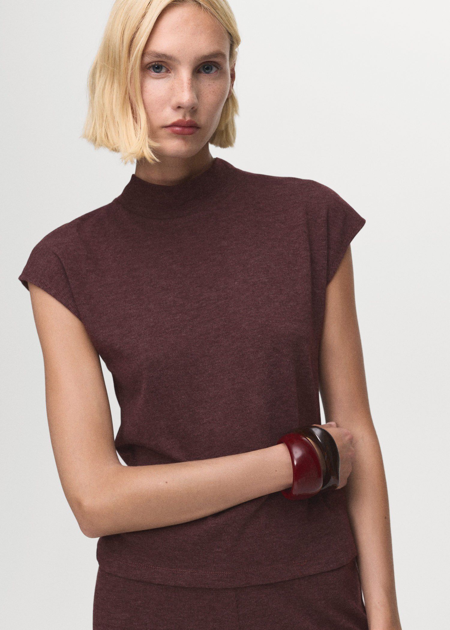 High collar T-shirt