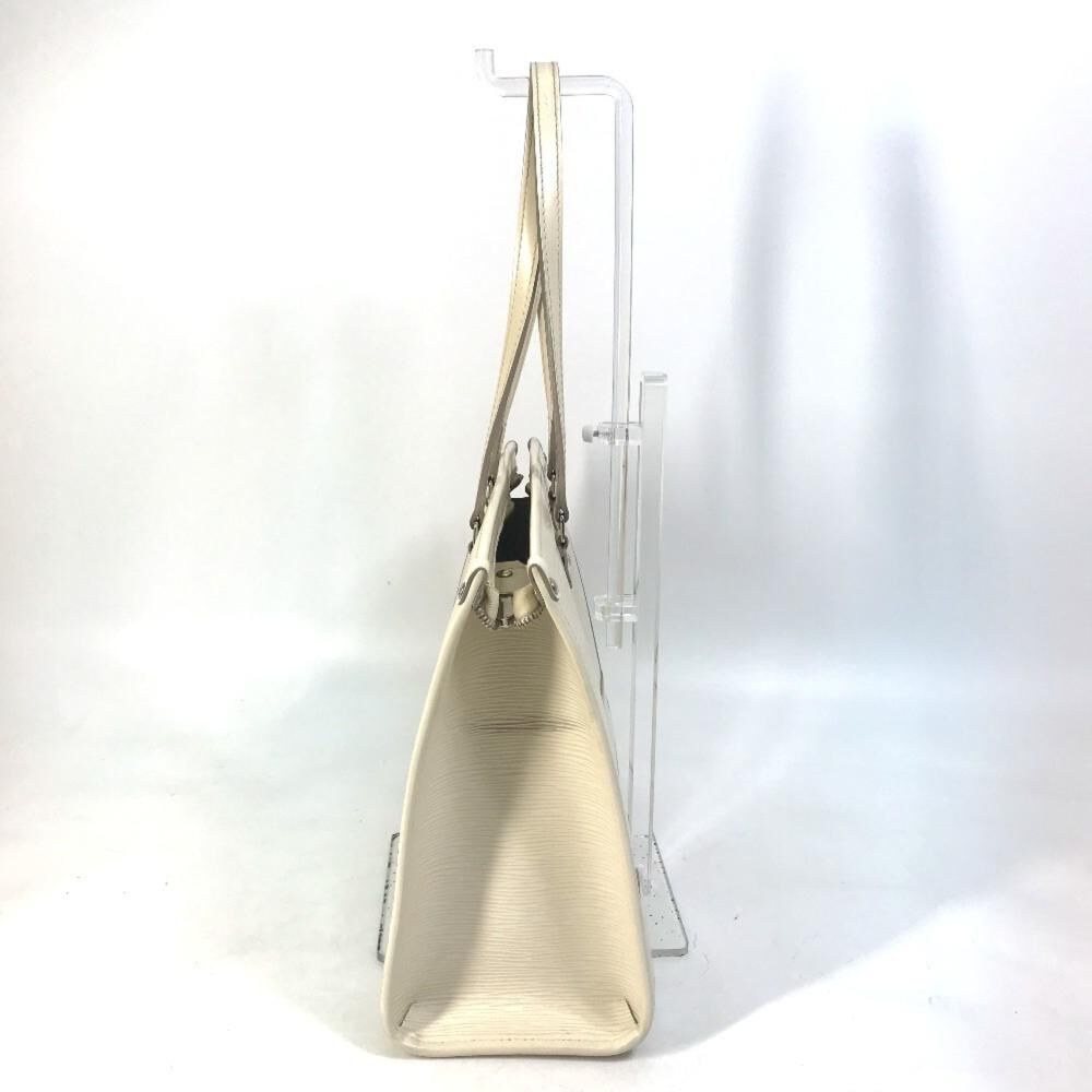 Louis Vuitton Madeleine