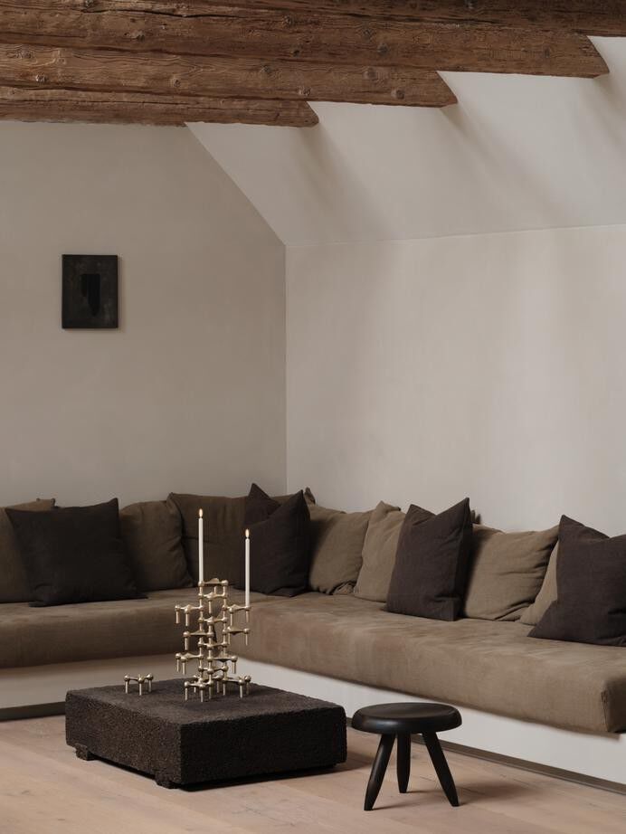 Nagel candle holder - brushed brass