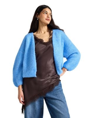 Soft and cosy knitted cardigan with