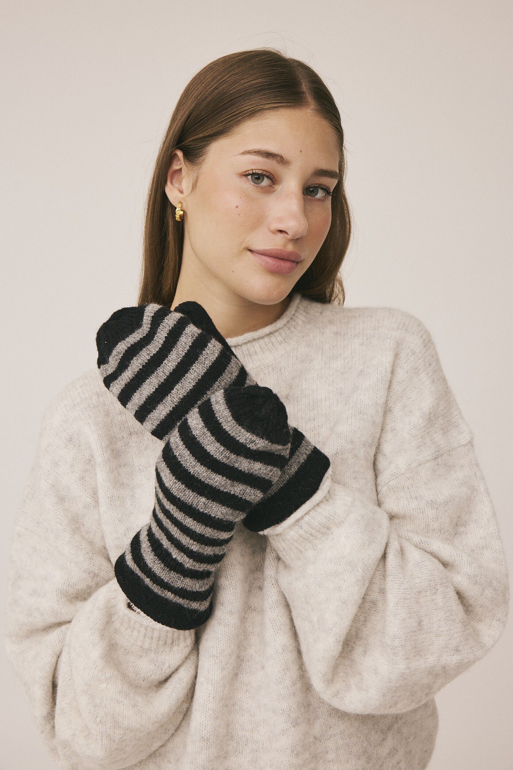 Minne 1S Knitted Mittens