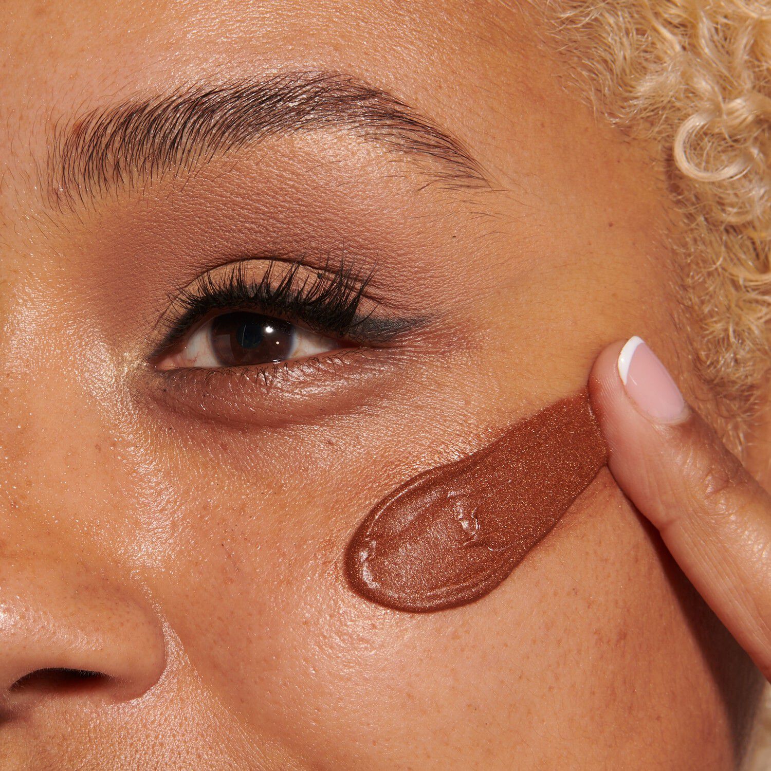 Easy Blur Bronze Fudge - silikonfri utj&auml;mnande foundation