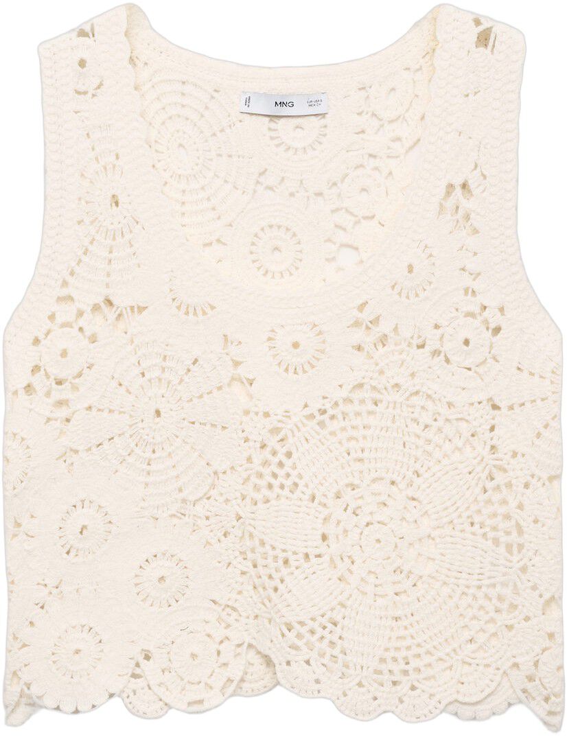 Crochet top with flowers