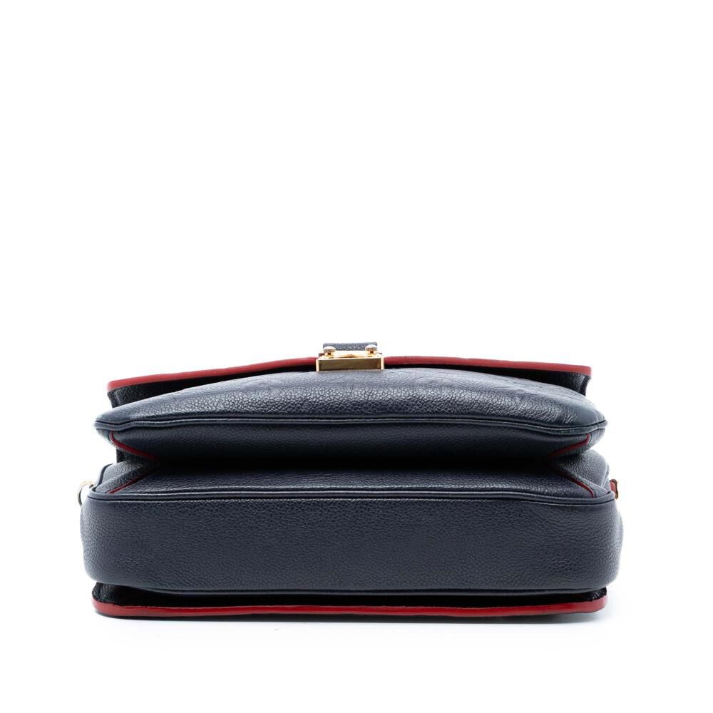 Louis Vuitton Shoulder Bags