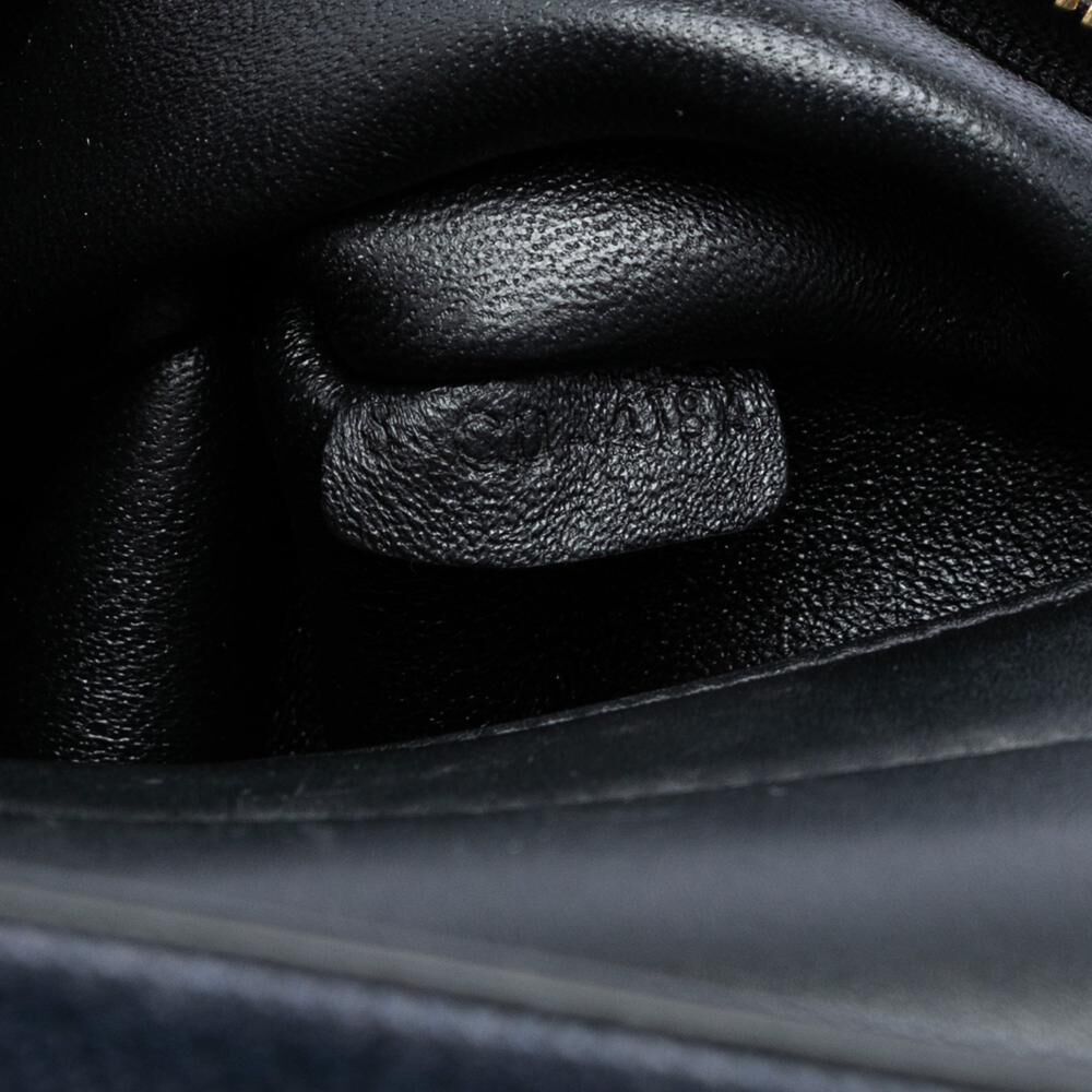 C&eacute;line Trapeze