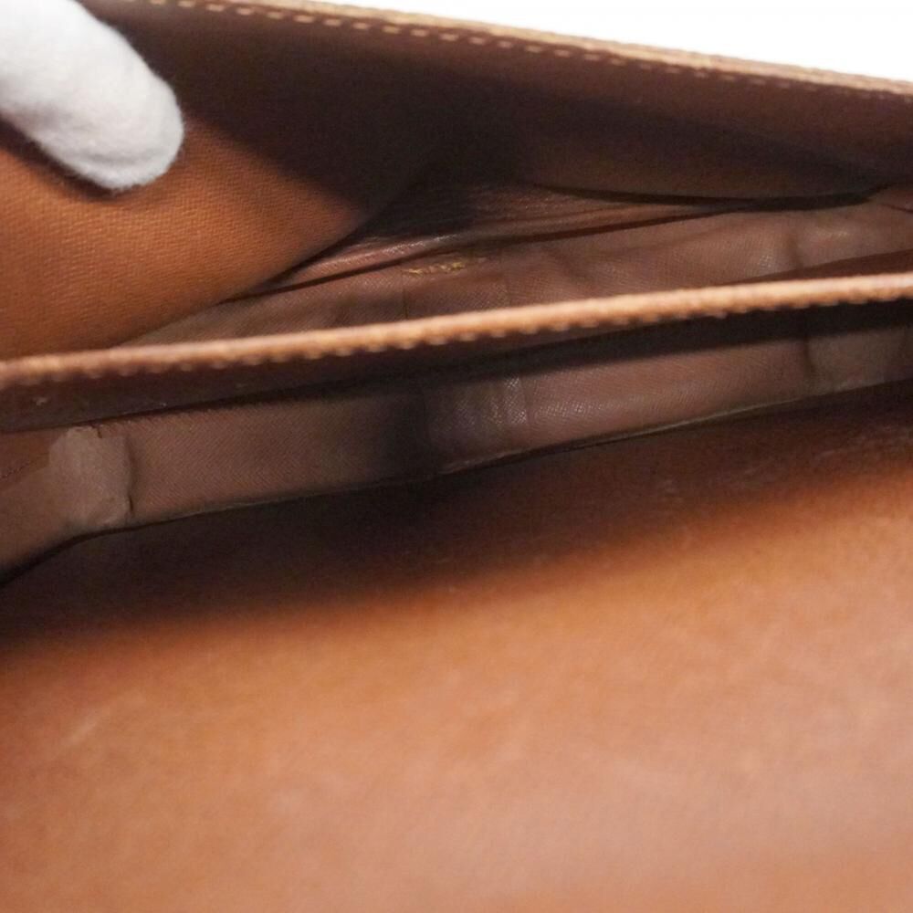 Louis Vuitton Shoulder Bags