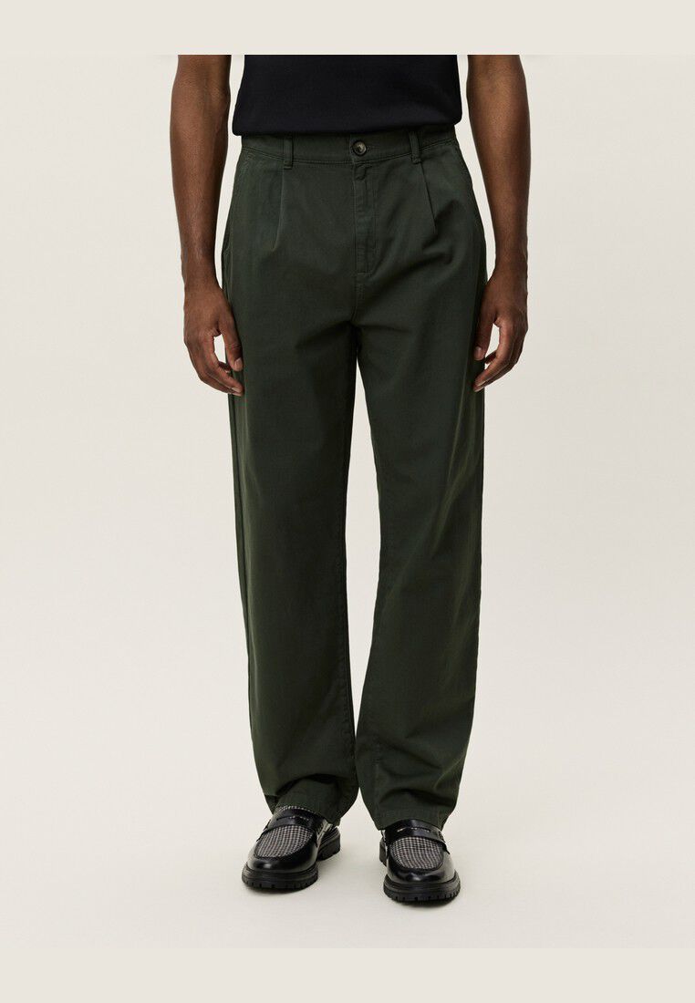 Romeo Pleated Chino Pants
