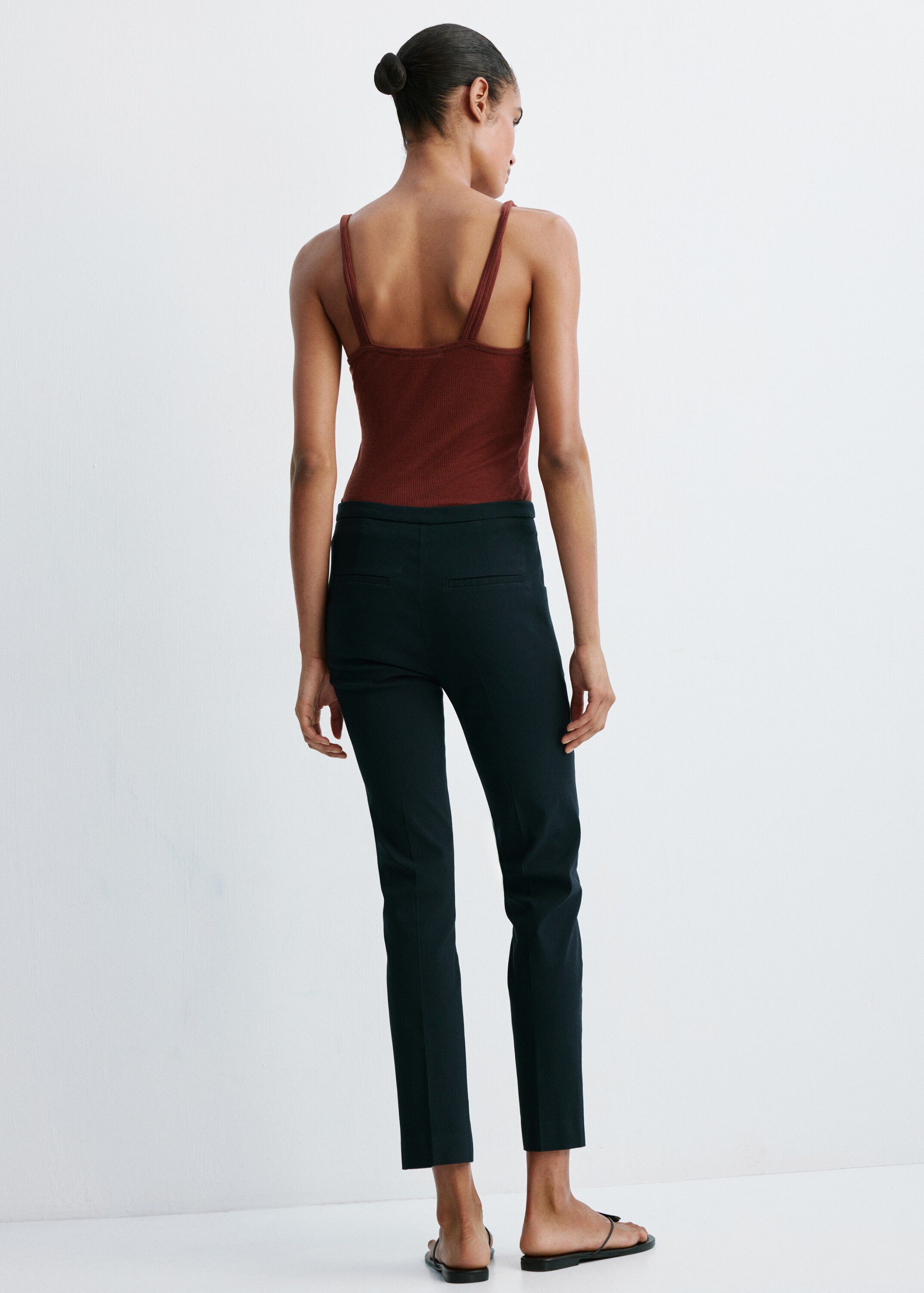Straight-cut crop trousers