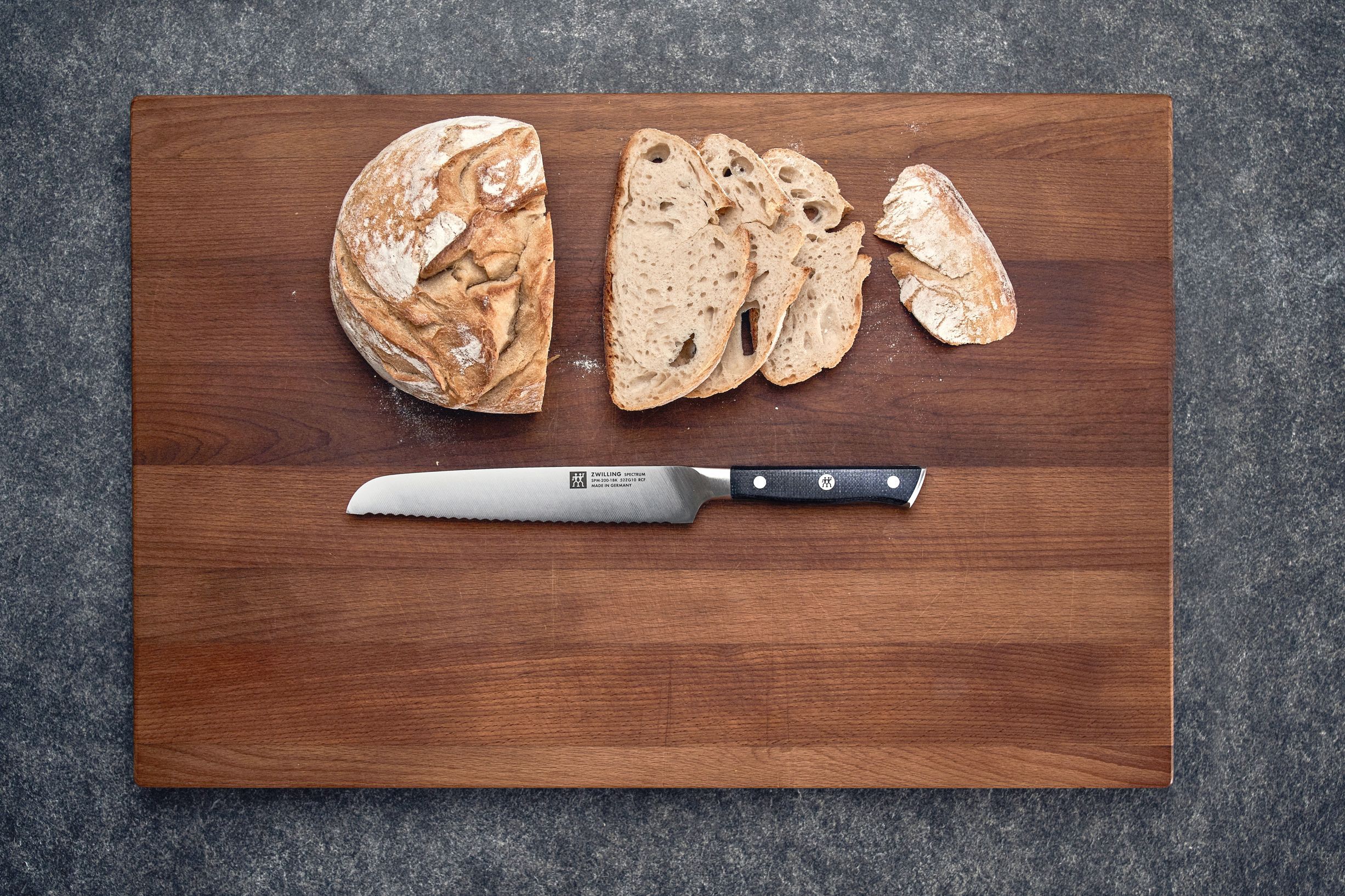 Spectrum Br&ouml;dkniv 20 cm