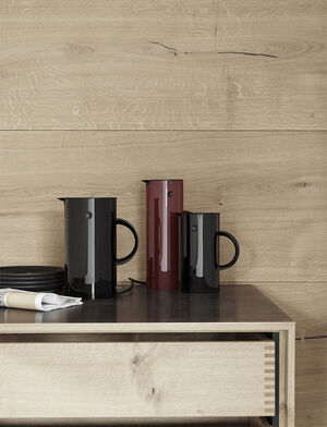EM77 termoskanna 0.5 l. black