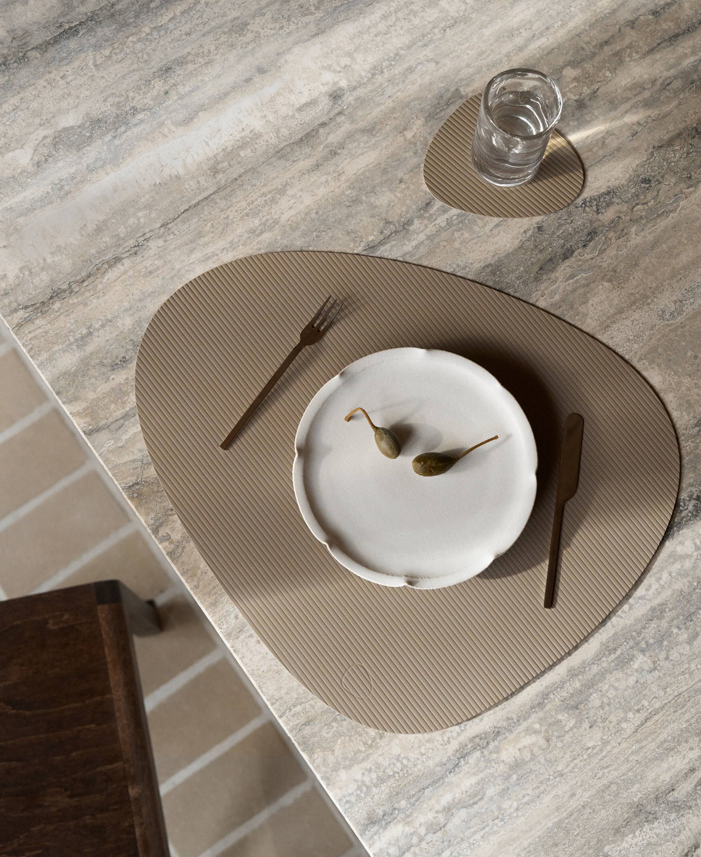 Table Mat Curve L Corduroy Clay Brown