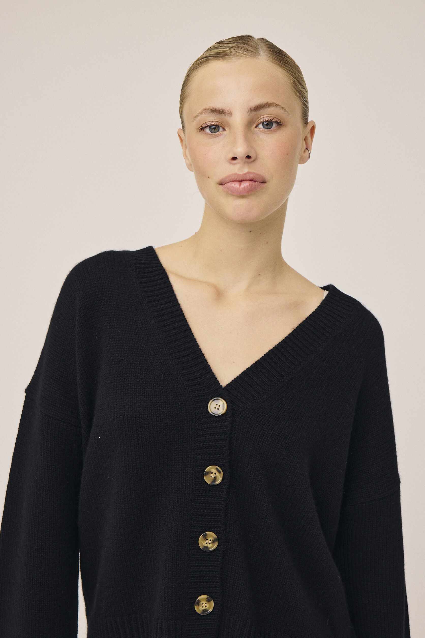Classic 4 Cardigan - 100% Cashmere
