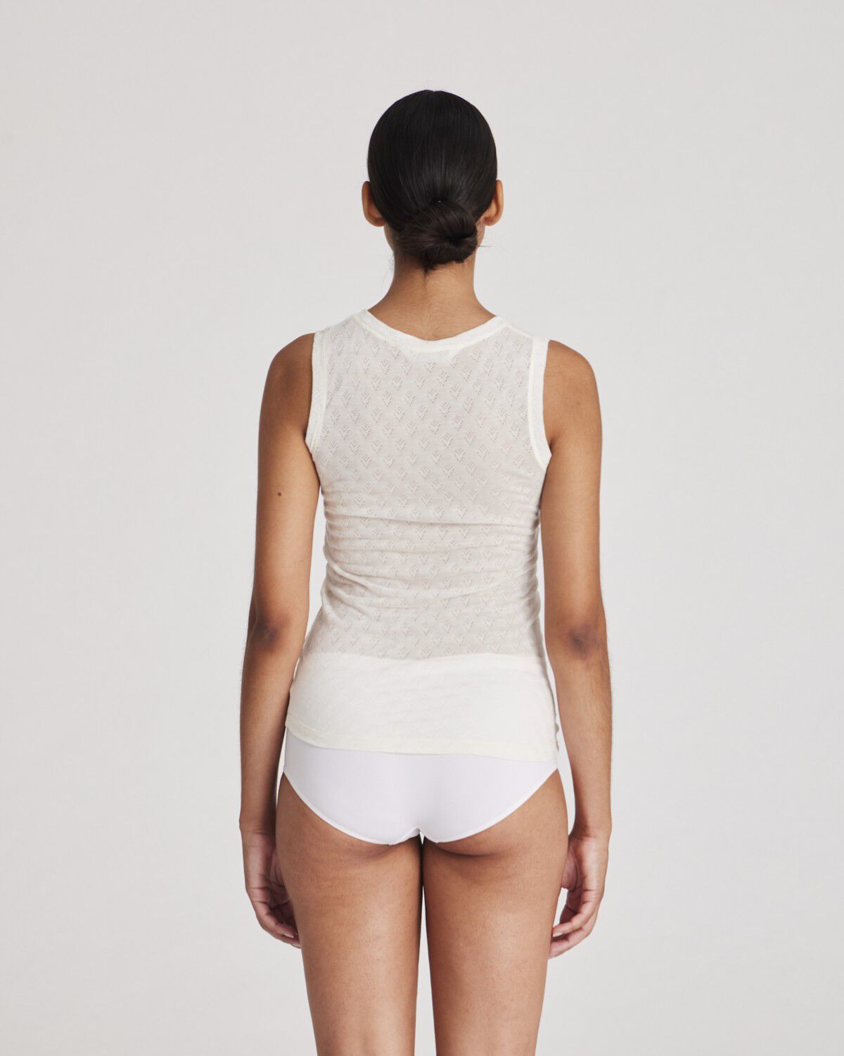 Alberte S&acute;less Silk Top