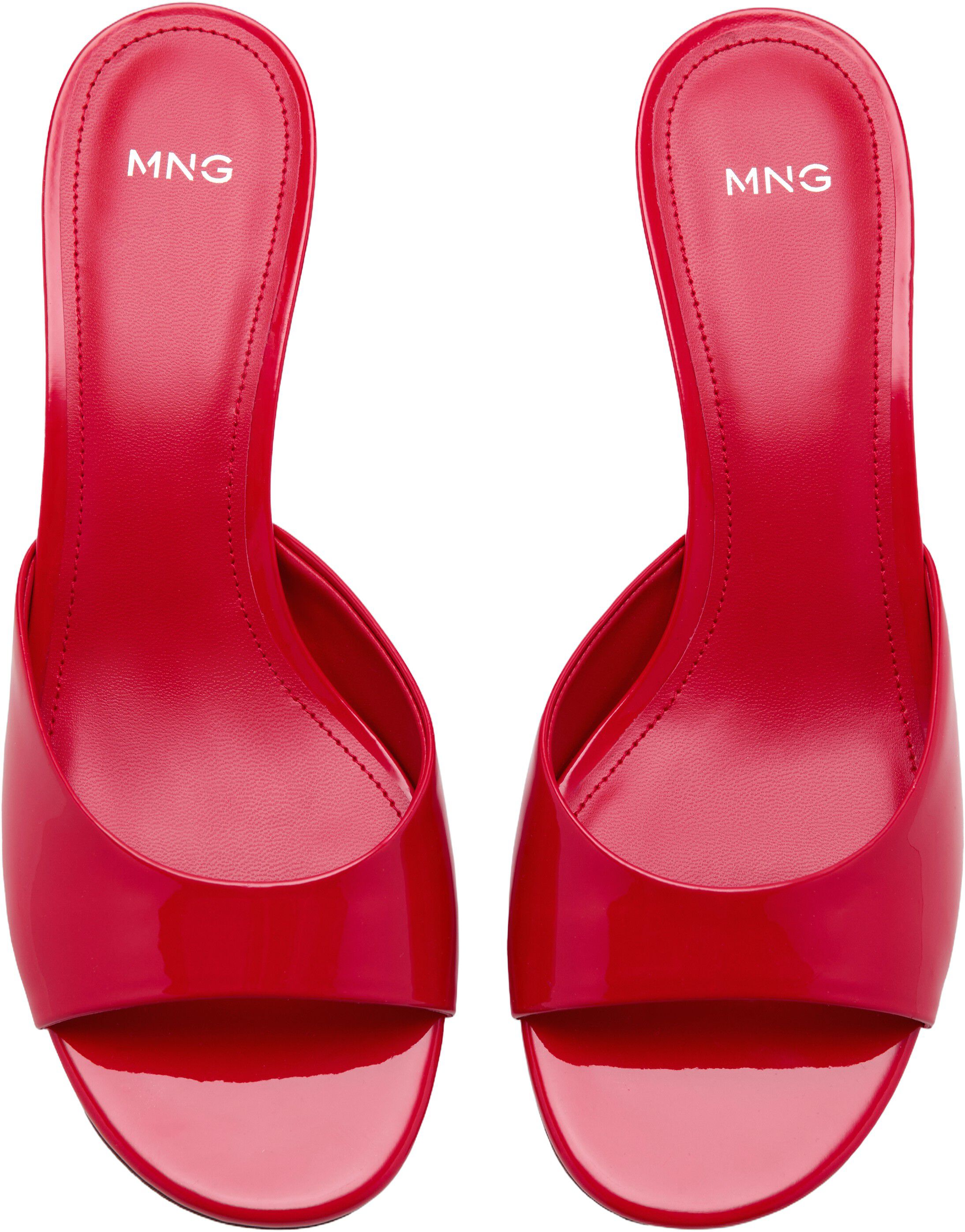 Kitten-heel sandals with strap