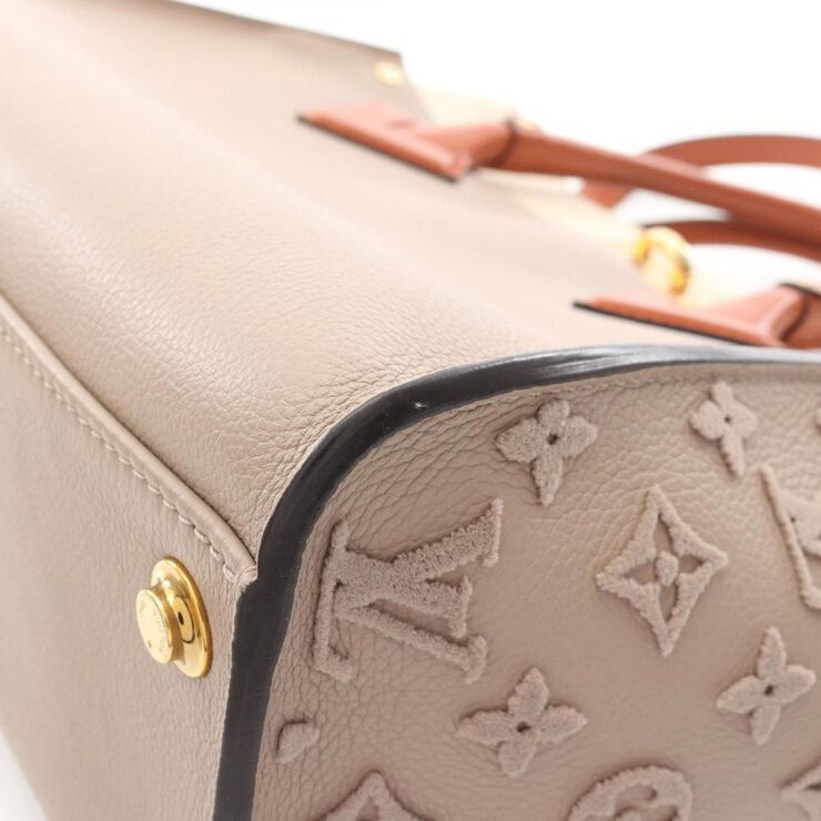 Louis Vuitton On My Side