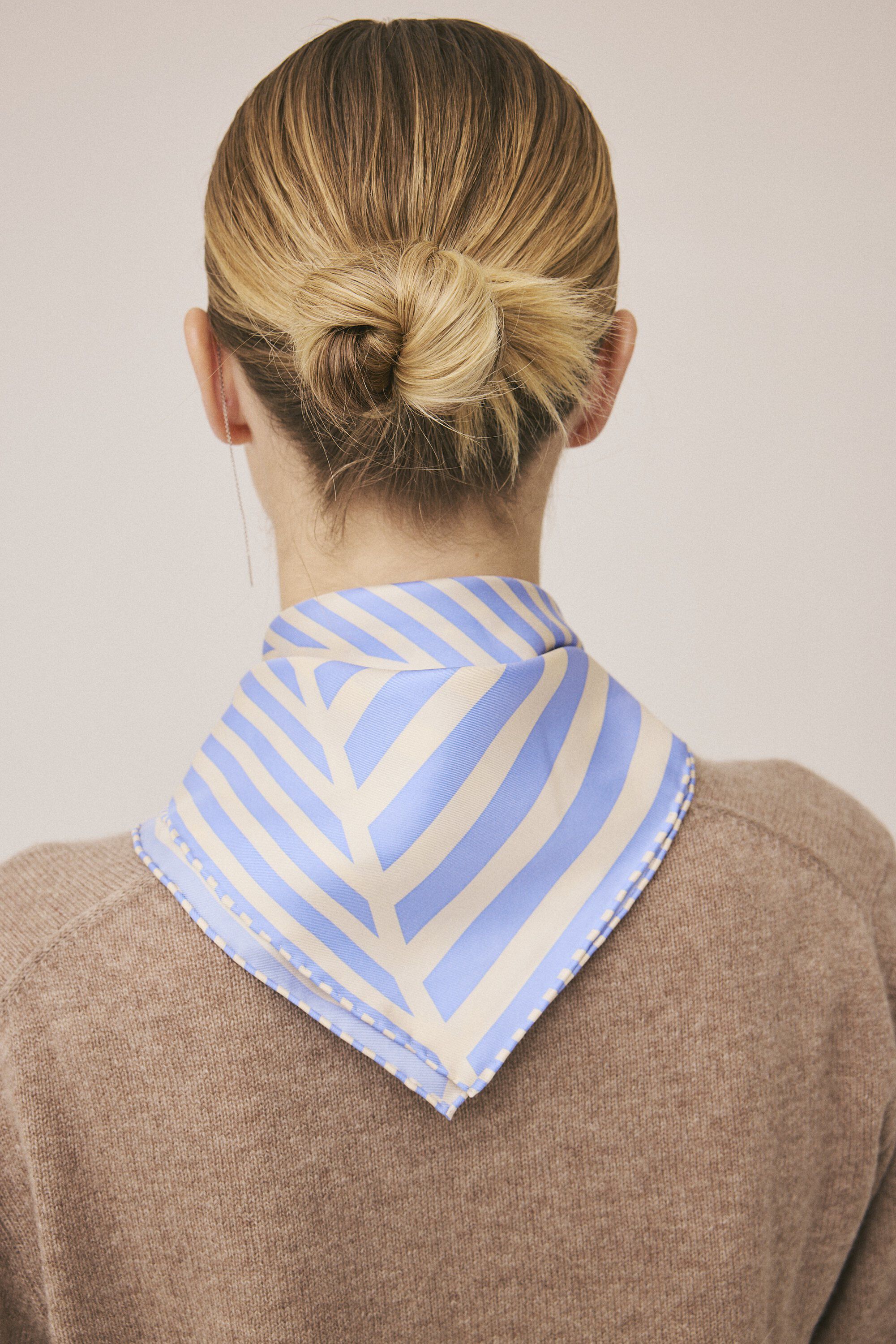 Geometric Scarf 100% Silk - 61x61cm