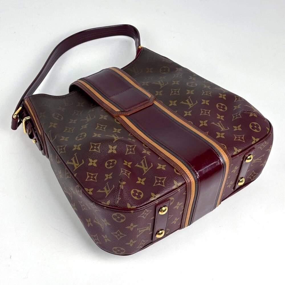 Louis Vuitton Shoulder Bags