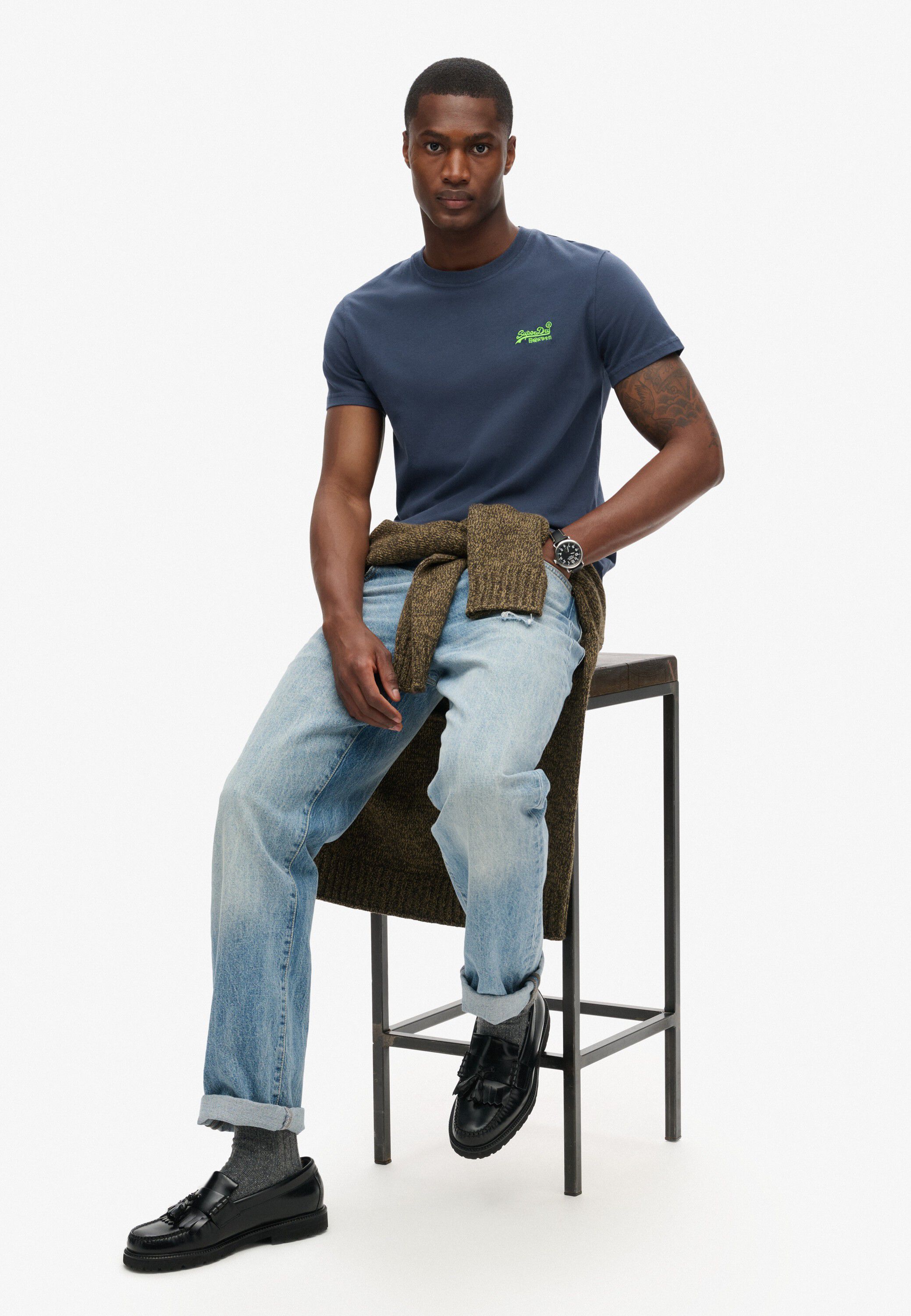 ESSENTIAL LOGO EMB TEE