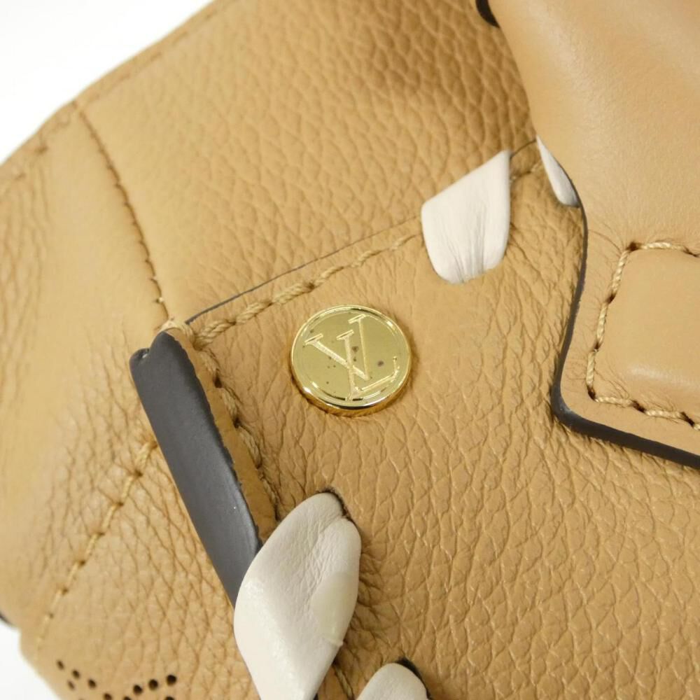 Louis Vuitton On My Side