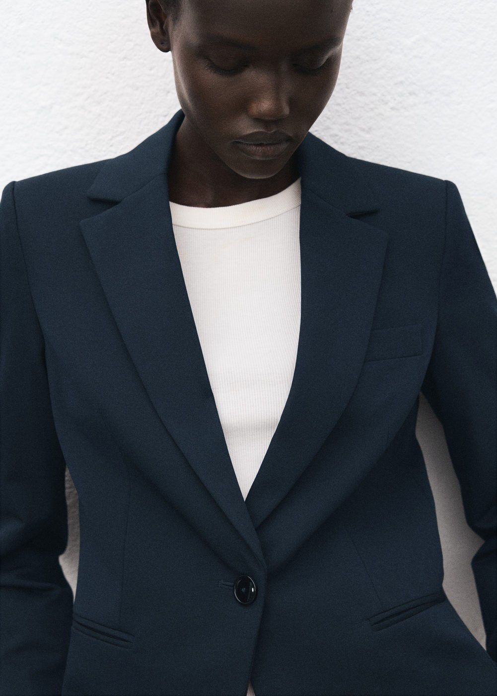 Fitted suit blazer