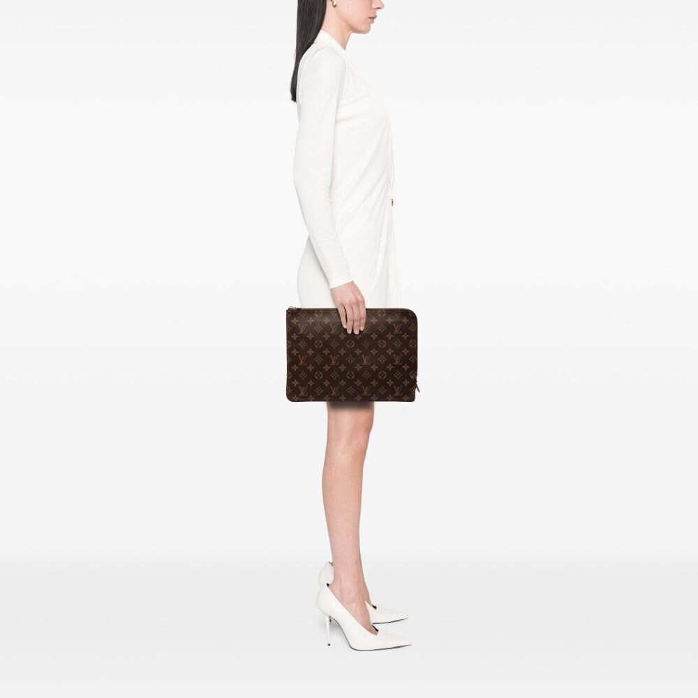 Louis Vuitton Clutch