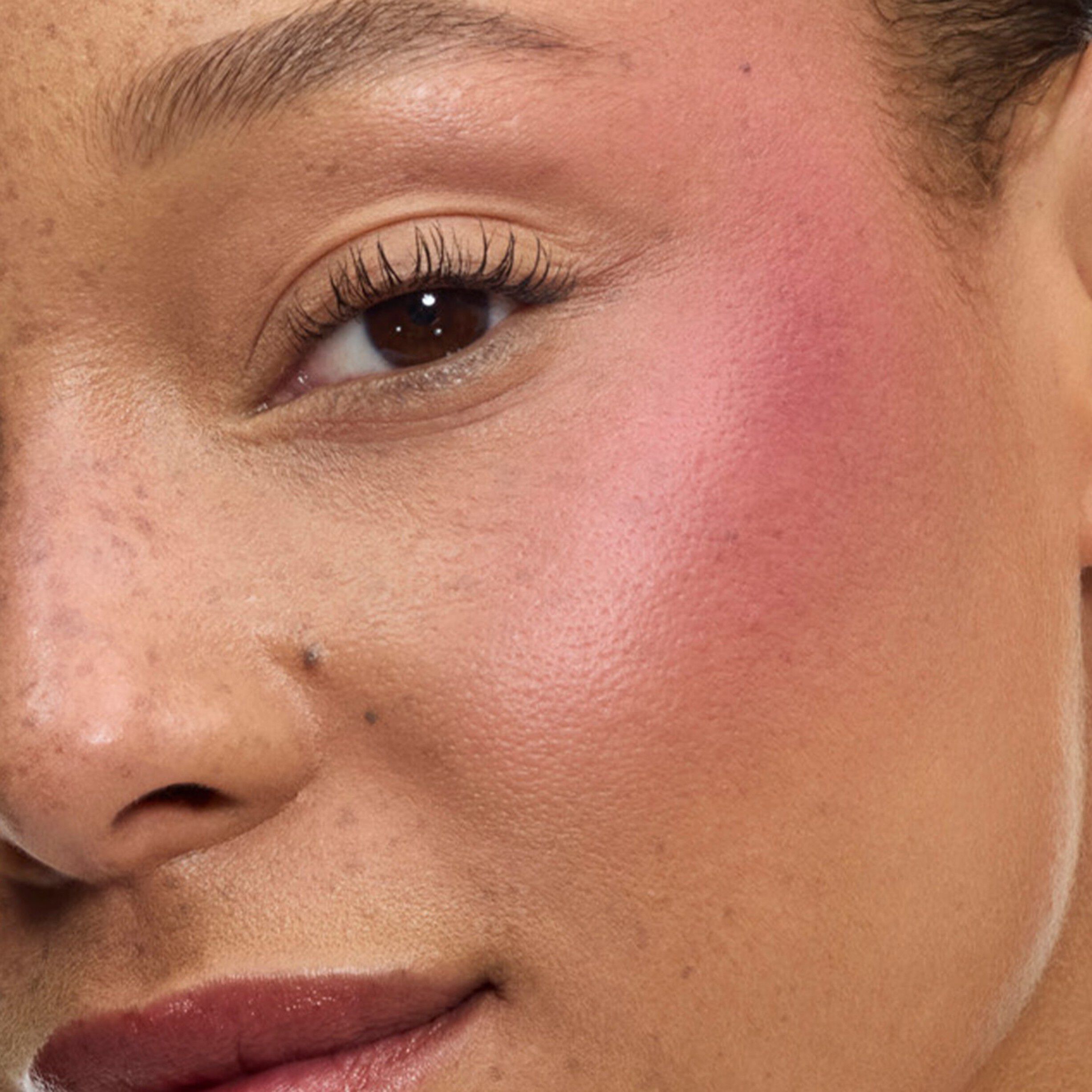 LCM TIU STICK BLUSH BERRY 02