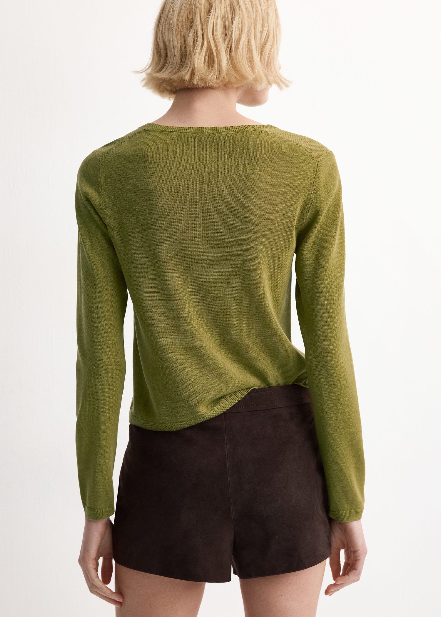Long-sleeve knitted sweater