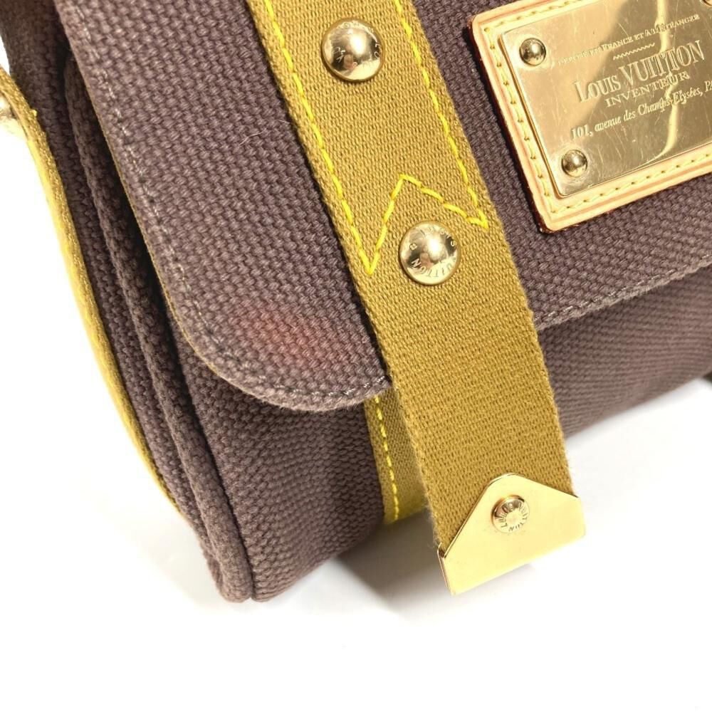 Louis Vuitton Shoulder Bags