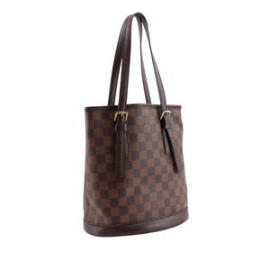 Louis Vuitton Marais