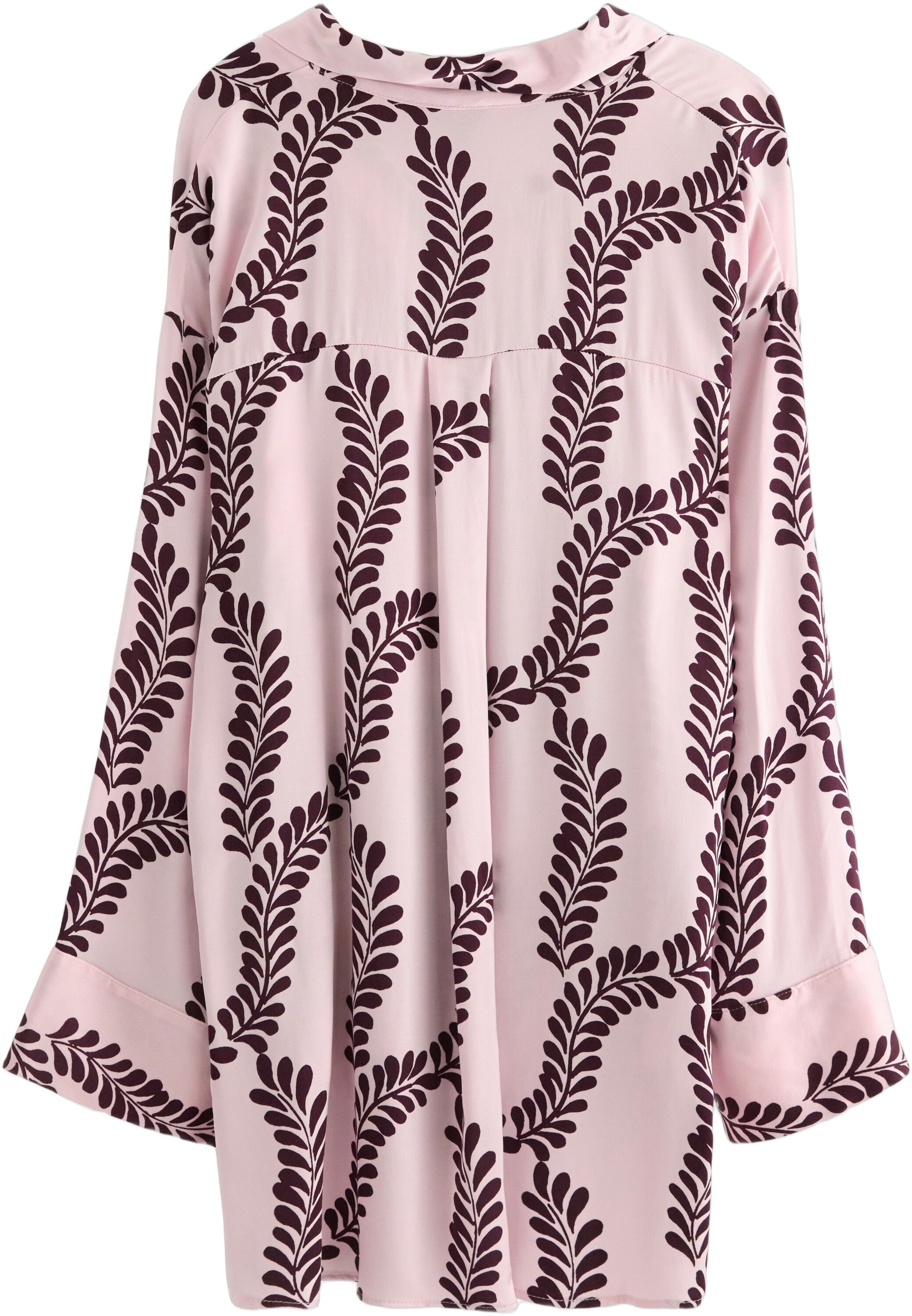 Let lang&aelig;rmet skjorte med en lidt l