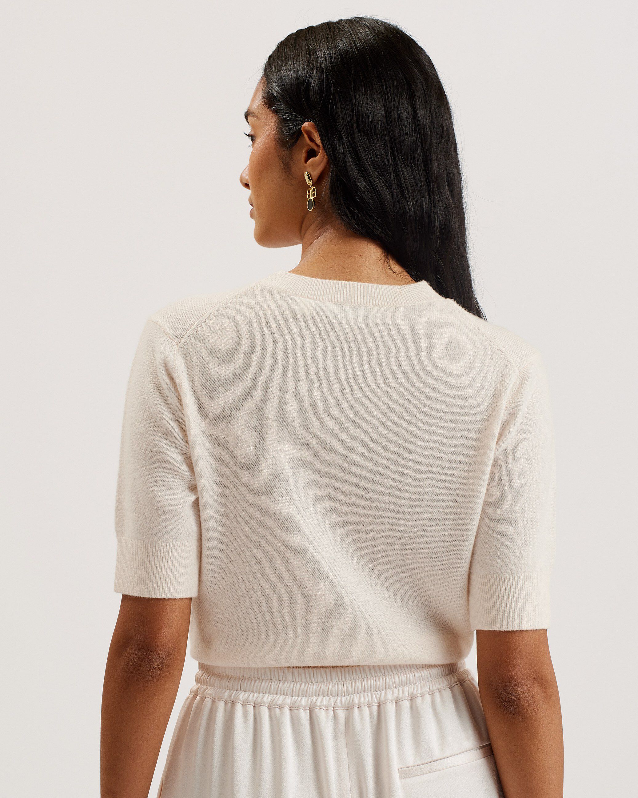 GEORGHA Cut Out Neck Knitted Tee