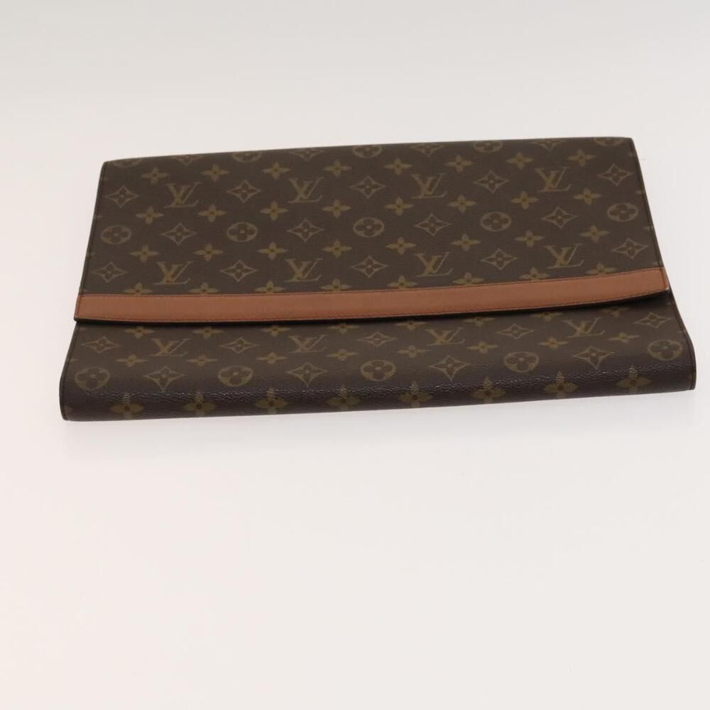 Louis Vuitton Clutch