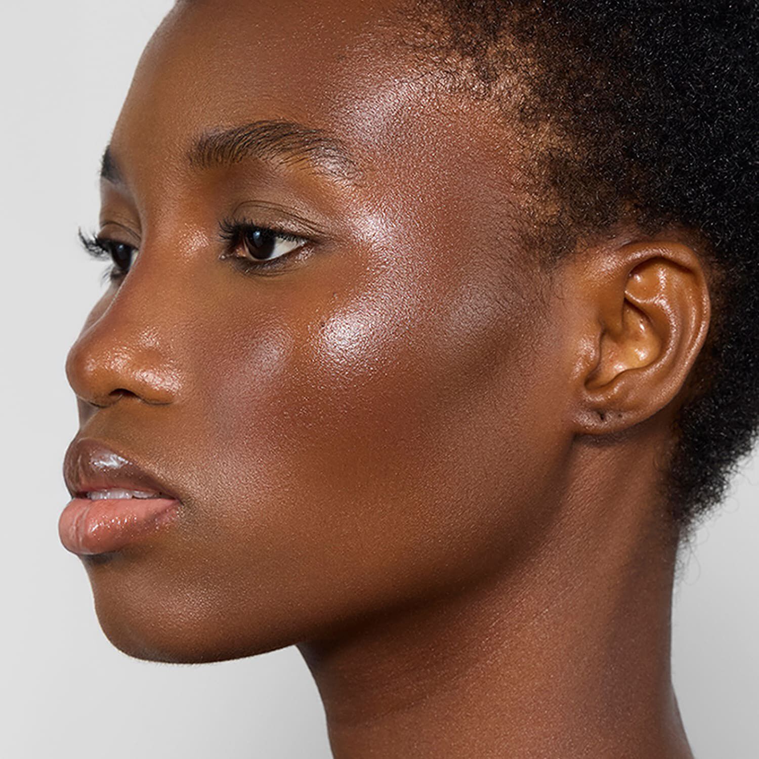 Gloss Highlighter - Flytande highlighter som inte klibbar