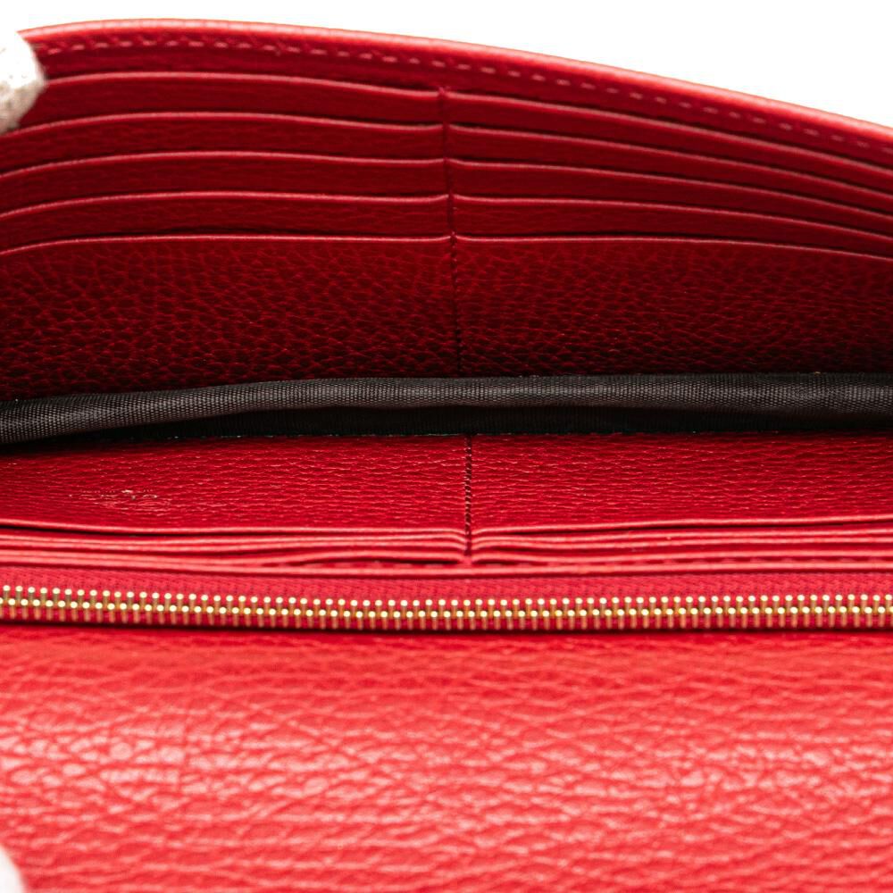 Gucci Wallet On Chain