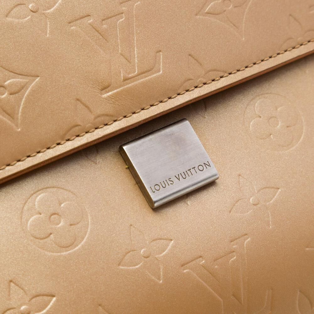 Louis Vuitton Shoulder Bags