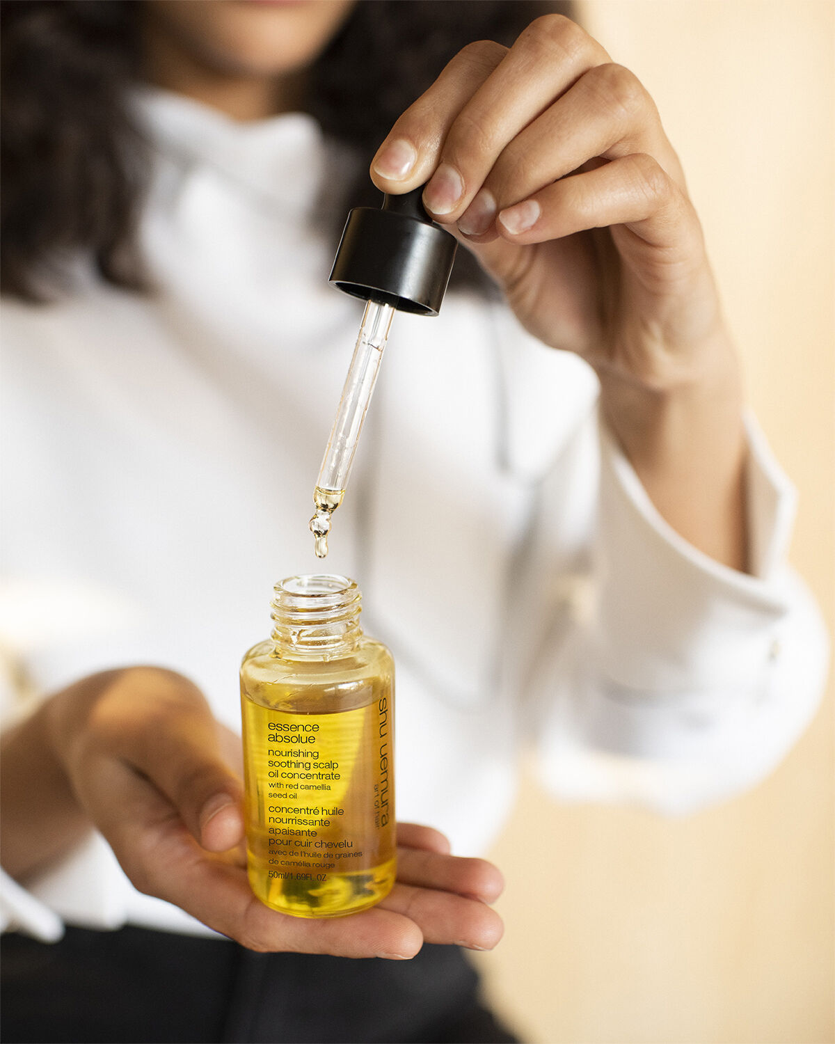 essence absolue nourishing soothing scalp oil concentrate