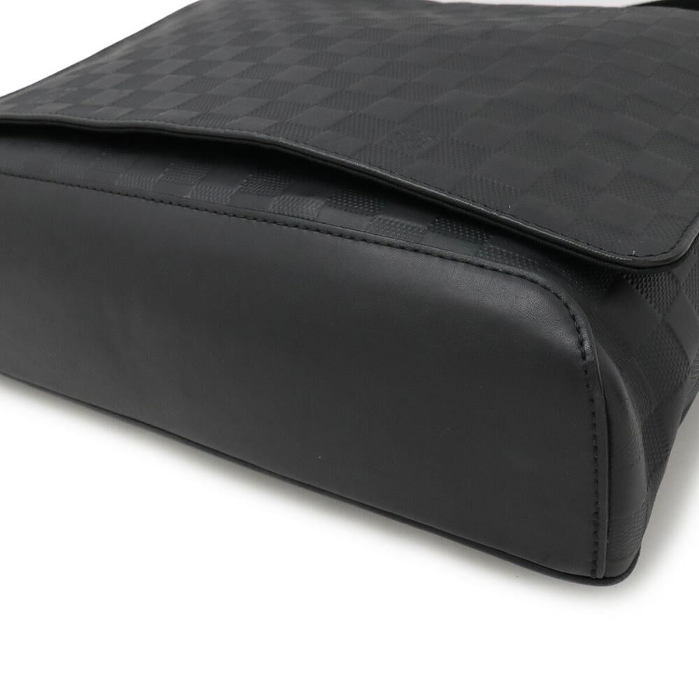 Louis Vuitton District