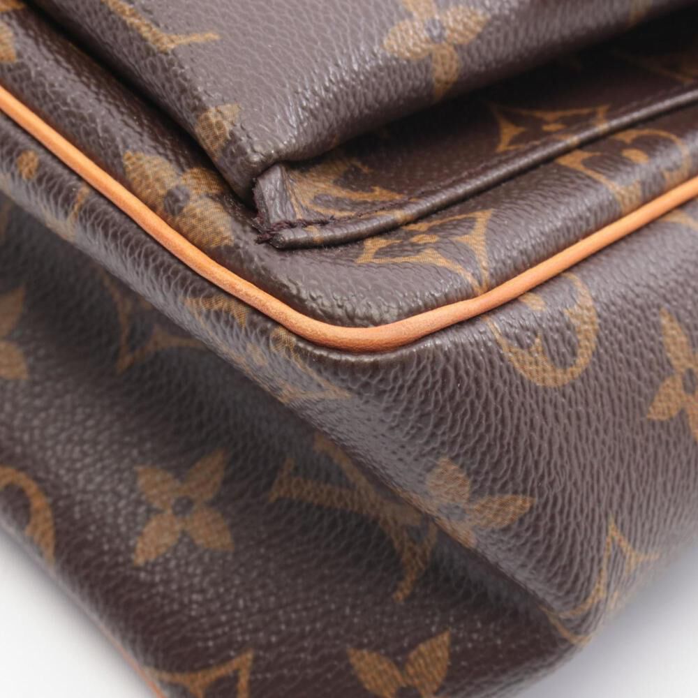 Louis Vuitton Shoulder Bags