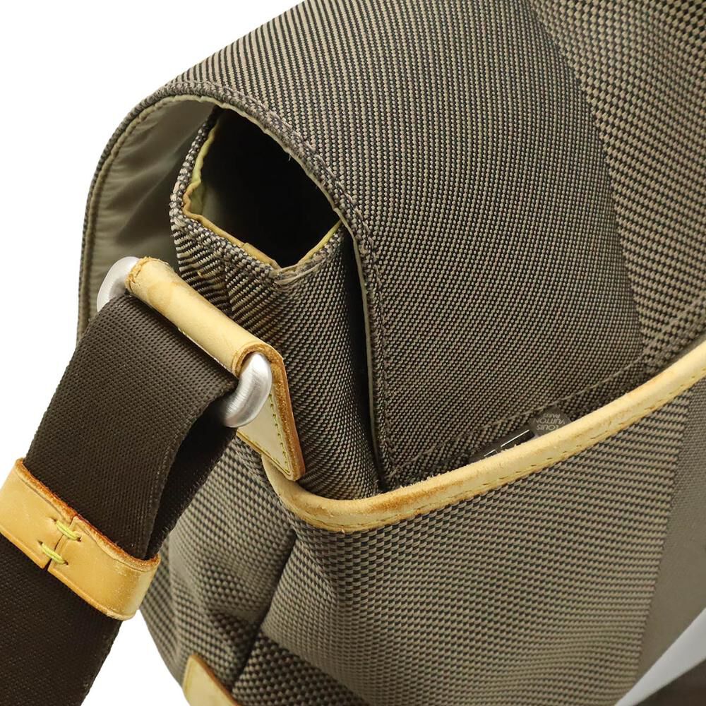 Louis Vuitton Shoulder Bags