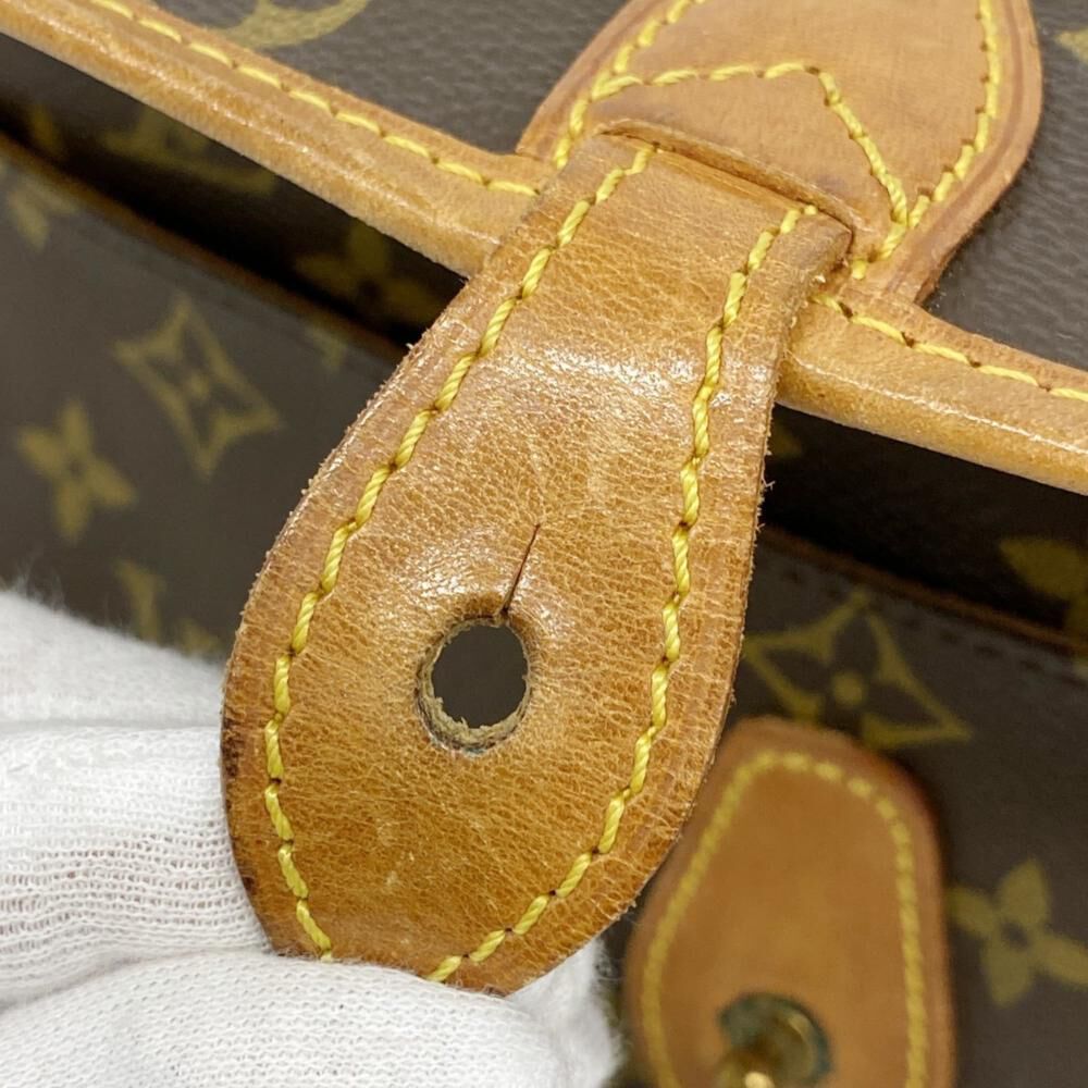 Louis Vuitton Saumur