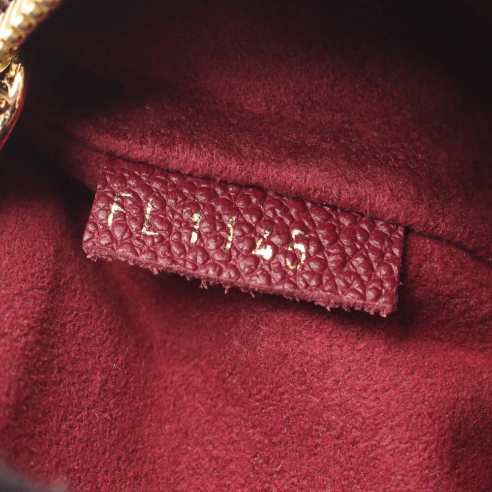 Louis Vuitton Shoulder Bags