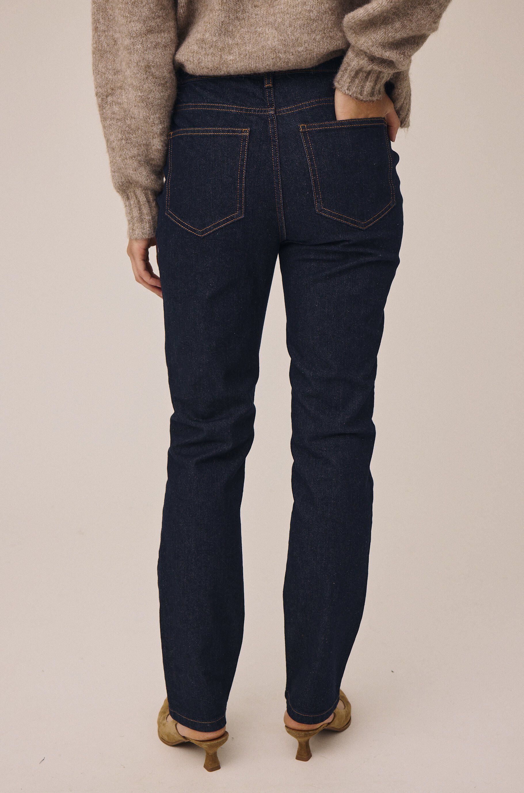 Cleo M129 Slim fit
