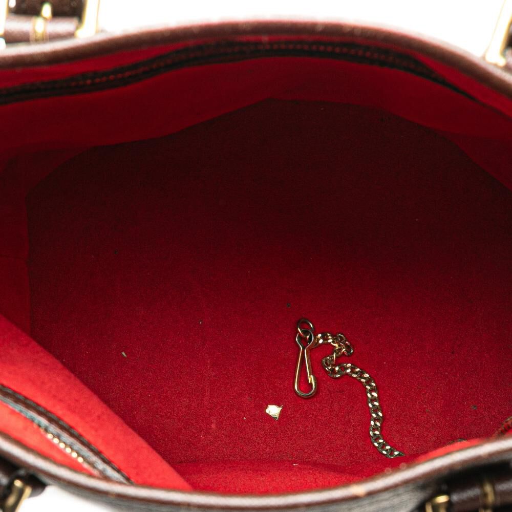 Louis Vuitton Marais