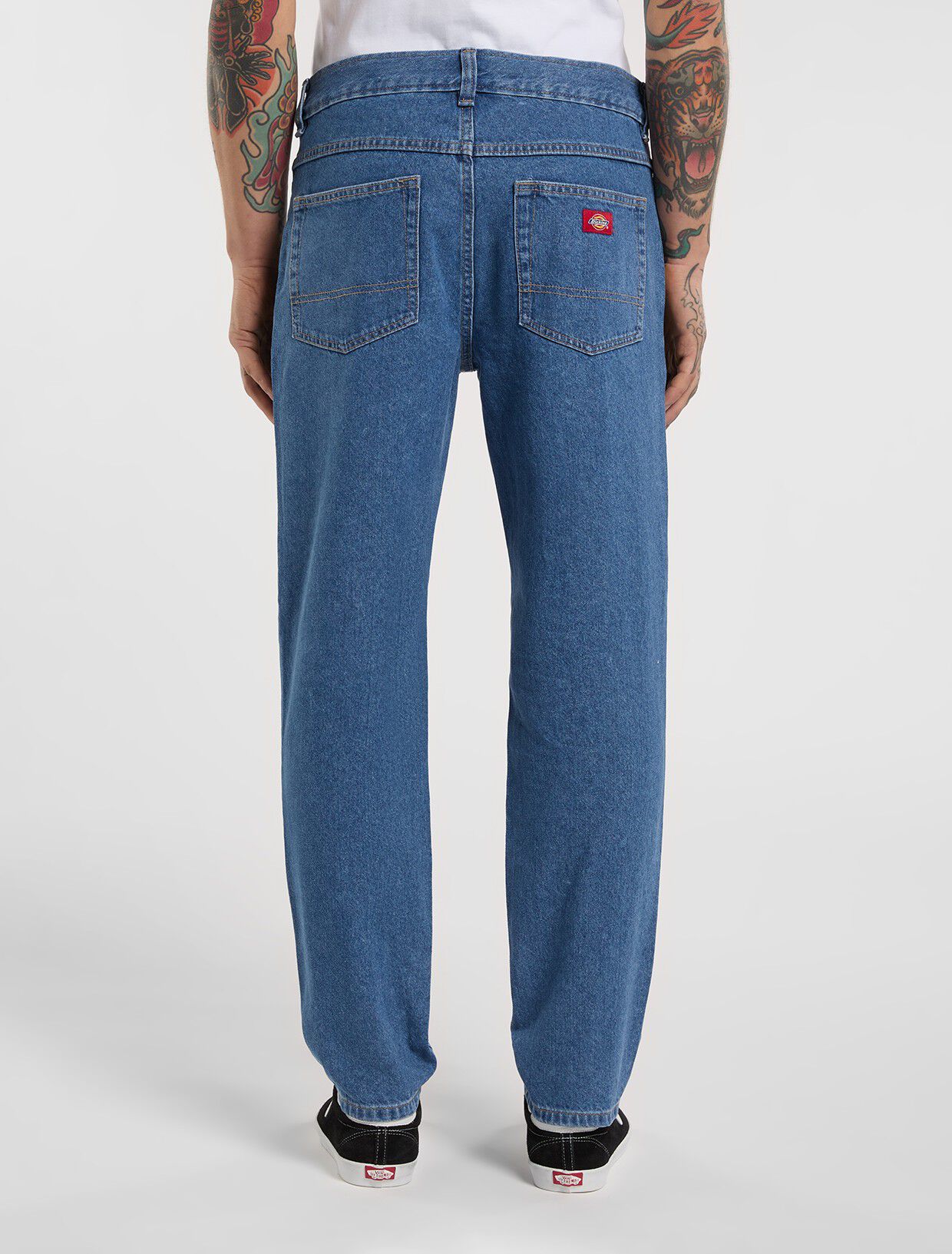 982 SLIM TAPERED JEANS CLASSIC BLUE